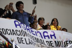 Mujeres pescadoras celebran aprobación