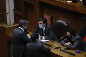 Diputados conversan con el Ejecutivo