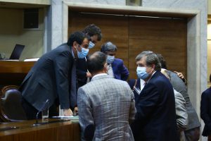 Diputados discuten con el Ejecutivo