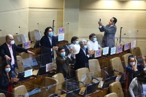 Diputados festejan aprobación