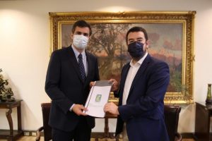 Presidente de la Cámara con gobernador de La Araucanía