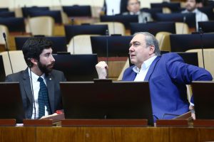 Dip. Carlos Bianchi, a la derecha de la foto