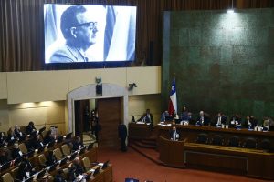 Homenaje a expresidente Allende
