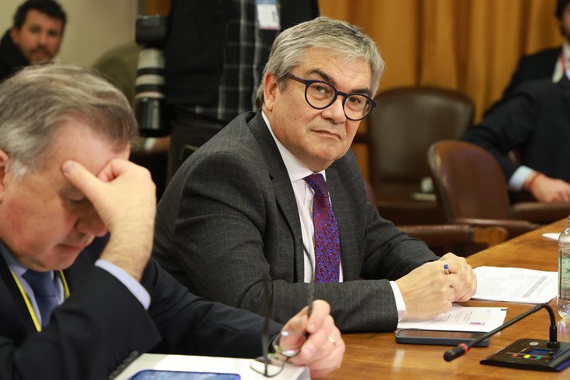 Ministro de Hacienda expuso por eventual nuevo retiro de fondos previsionales