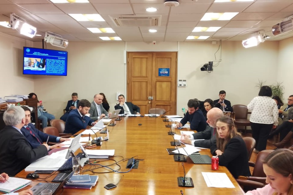 Comisión de Constitución