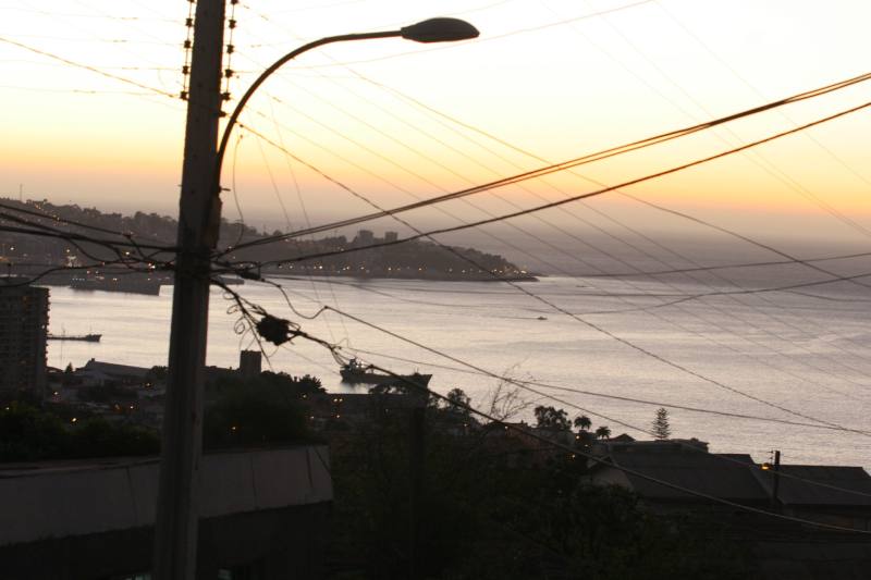 PL permite a municipios a retirar cables