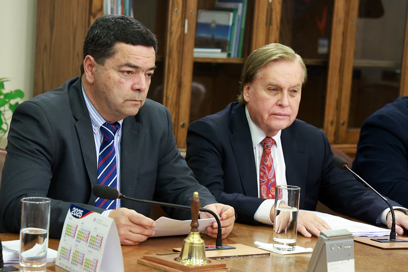 Diputado Juan Fuenzalida es elegido presidente de la comisión.