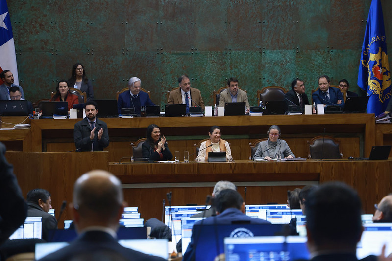 Sala aprueba ley integral al Sistema de Adopción en Chile