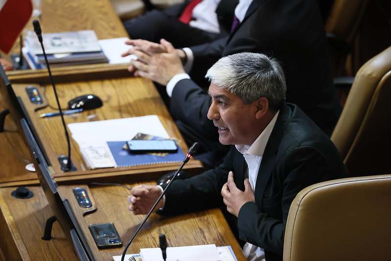 Diputado Leal apoya proyectos de multa y requisitos para que extranjeros puedan votar en elecciones en Chile